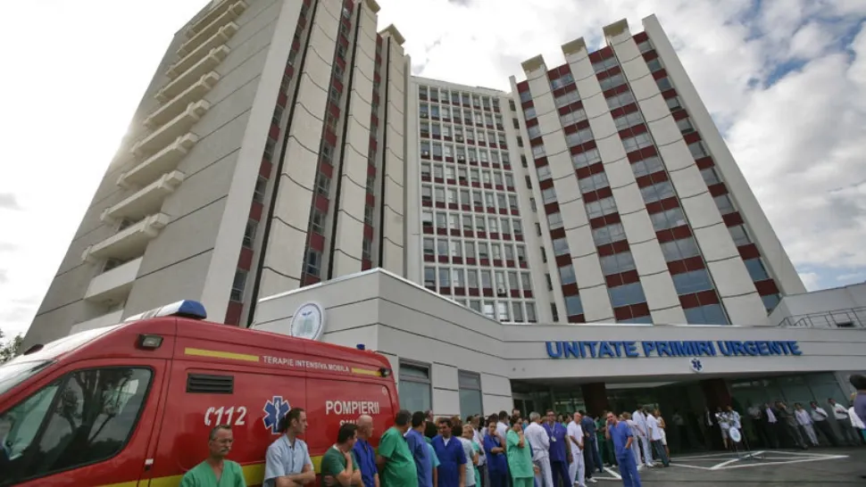 Un medic de 28 de ani s-a aruncat de la etajul al 14-lea al Spitalului Universitar din București. Ambii săi părinți sunt bolnavi de cancer în stadiu terminal