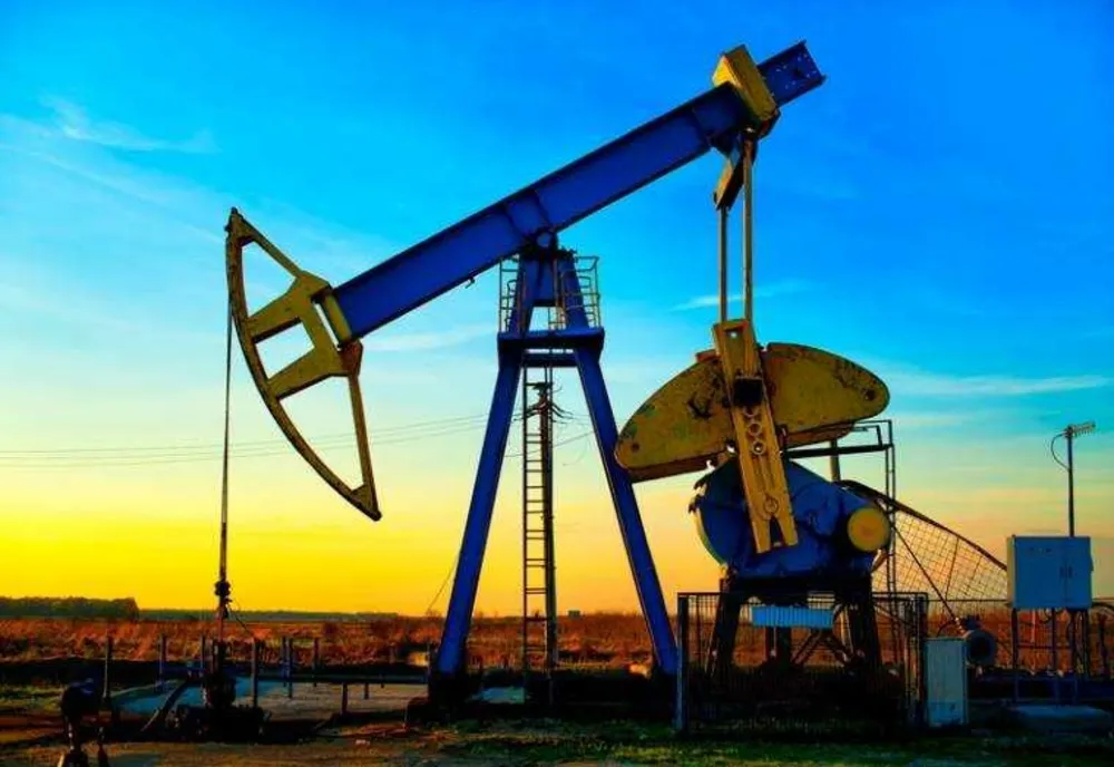 Războiul cu Iranul golește rezervele SUA. Stocurile de petrol, la un minim istoric