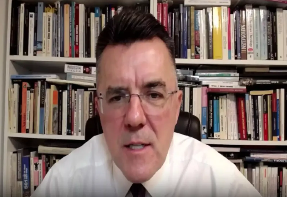 Dan Dungaciu: Guvernul nu a reformat, doar a îngropat economia