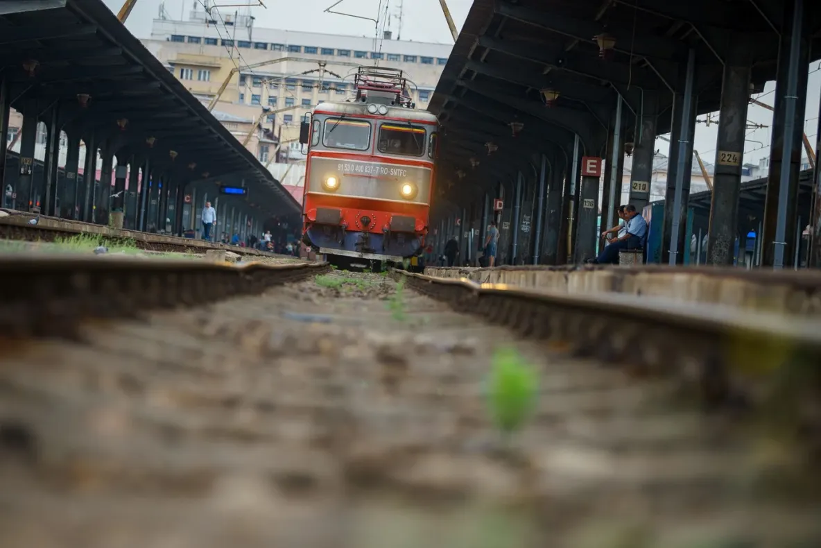 România riscă să rămână fără trenuri. Blocaj financiar uriaș la CFR. Sindicaliști: „Oprirea trenurilor va deveni o realitate”