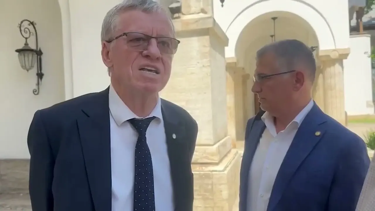 Avertisment din educație: „Legea lui Bolojan” ar putea lăsa România fără profesori, susțin sindicaliștii