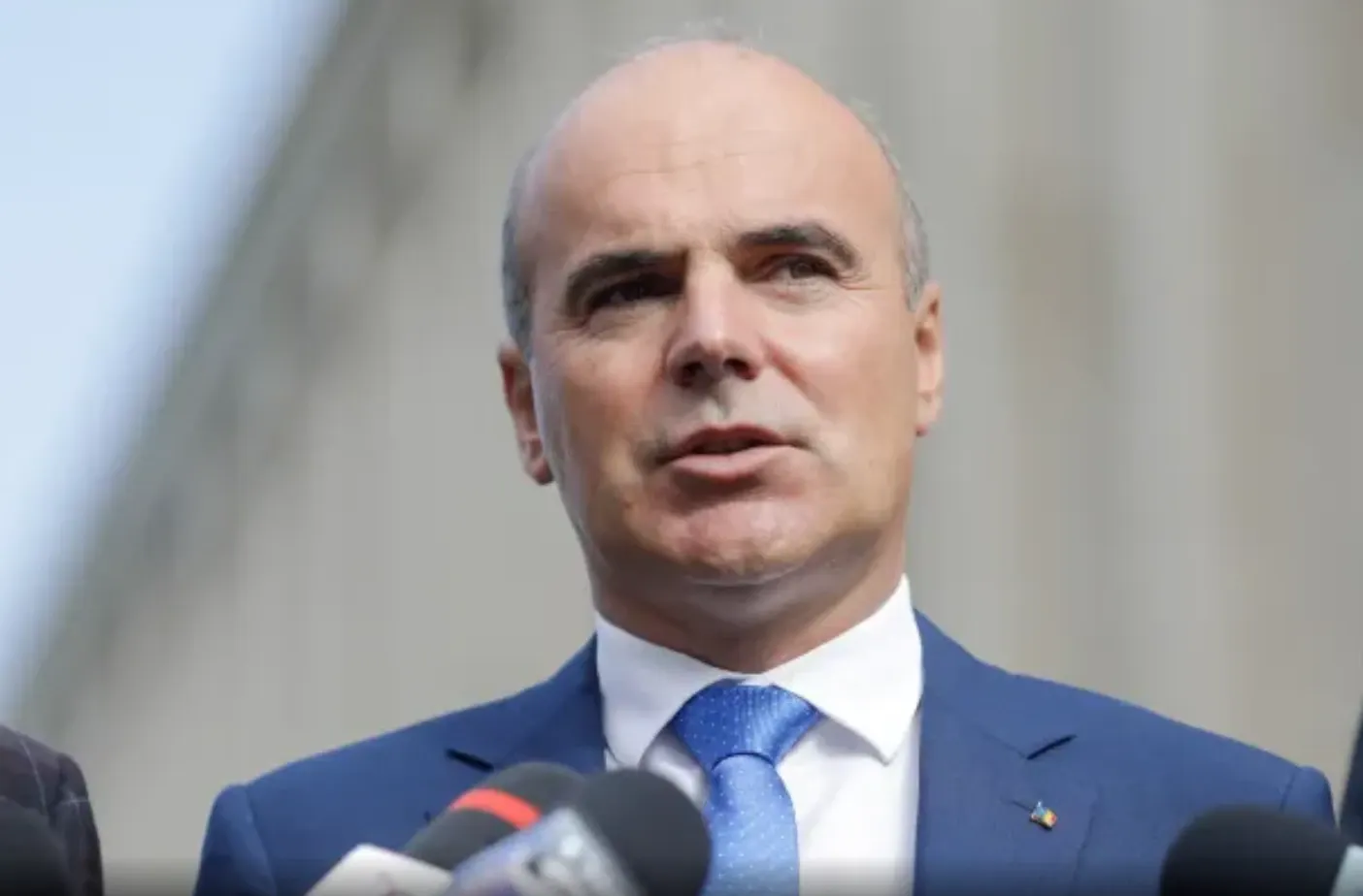 Rareș Bogdan, dispus să intre în Guvernul Niculescu: spune că aripa conservatoare din PNL are 25 de parlamentari și îl compară pe Bolojan cu un „contabil de gogoșerie”