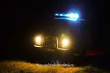 O maşină cu 5 oameni a căzut 12 metri în gol după ce a ratat o curbă periculoasă