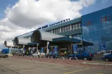 Incendiu pe Aeroportul Otopeni: o femeie este suspectată că a provocat focul în pasajul dintre terminale