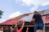 26 de gospodării izolate vor avea pentru prima dată energie electrică