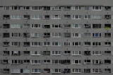 Chiriile din România au crescut cu până la 100 de euro în trei ani, prețurile apartamentelor au urcat cu peste 30%