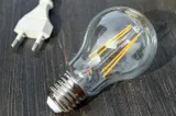 Facturi mai mari la curent și gaze. Noile contracte pot aduce scumpiri pentru români. La ce trebuie să fie atenți consumatorii