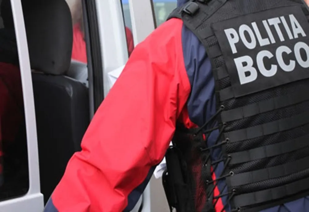 Clanul polițiștilor. Clan la clan nu-și scoate ochii