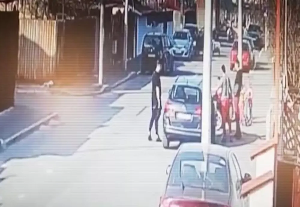 Fetițe ucise de o mașină scăpată de sub control. Imagini noi de la locul tragediei