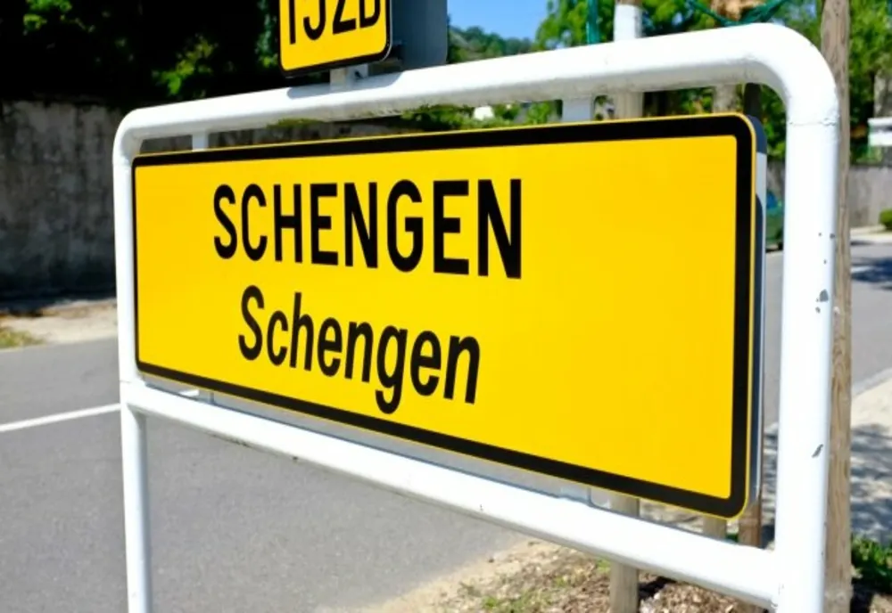 Raportul Comisiei Europene vorbește despre necesitatea integrării complete a Bulgariei şi României în Schengen