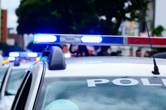 Agent de poliție din Timișoara trimis în judecată pentru spionaj în favoarea unor hoți