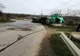 Un autocamion încărcat cu azotat de amoniu, răsturnat pe raza localității Căscioarele