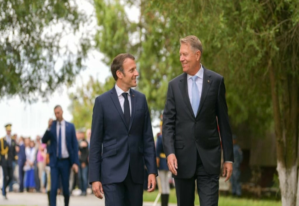 Klaus Iohannis s-a întâlnit cu Emmanuel Macron la Baza Kogălniceanu: „Împreună suntem mai puternici”
